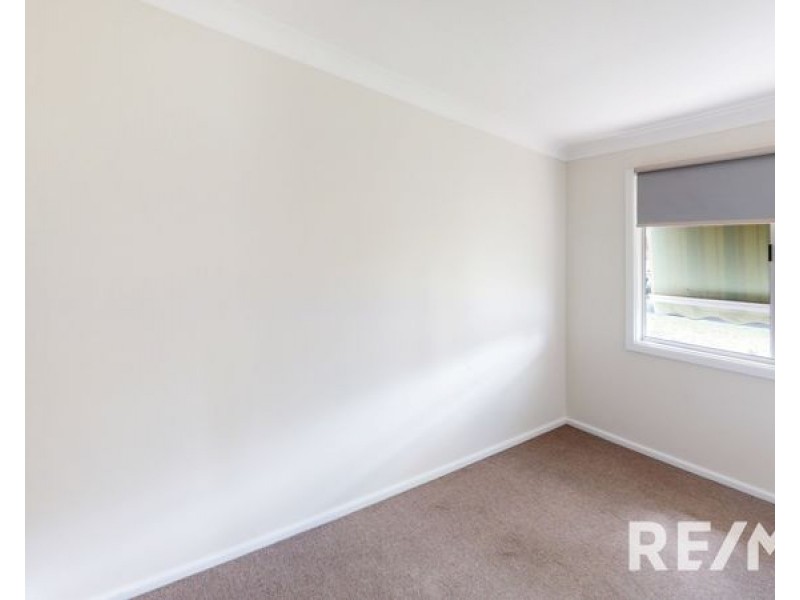 17 Ducker Street, Junee NSW 2663