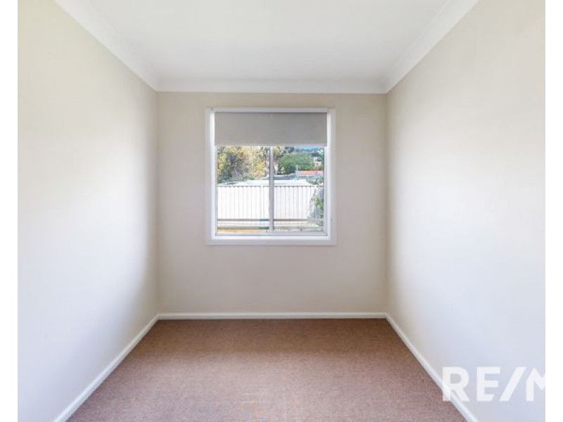 17 Ducker Street, Junee NSW 2663