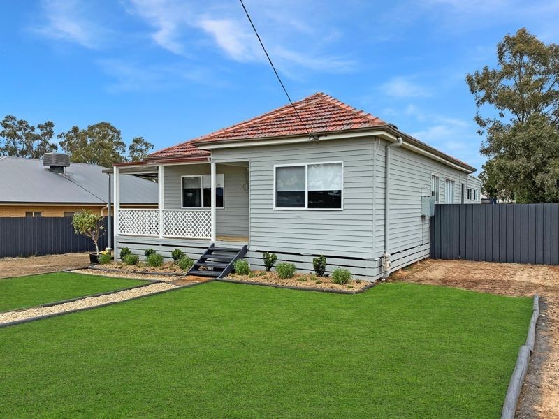 20 Bruce Street, Coolamon NSW 2701