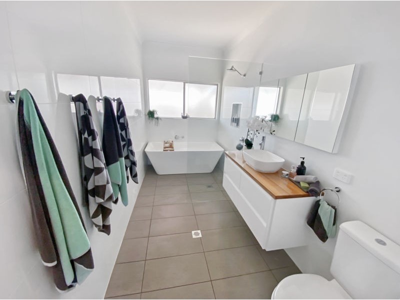 20 Bruce Street, Coolamon NSW 2701