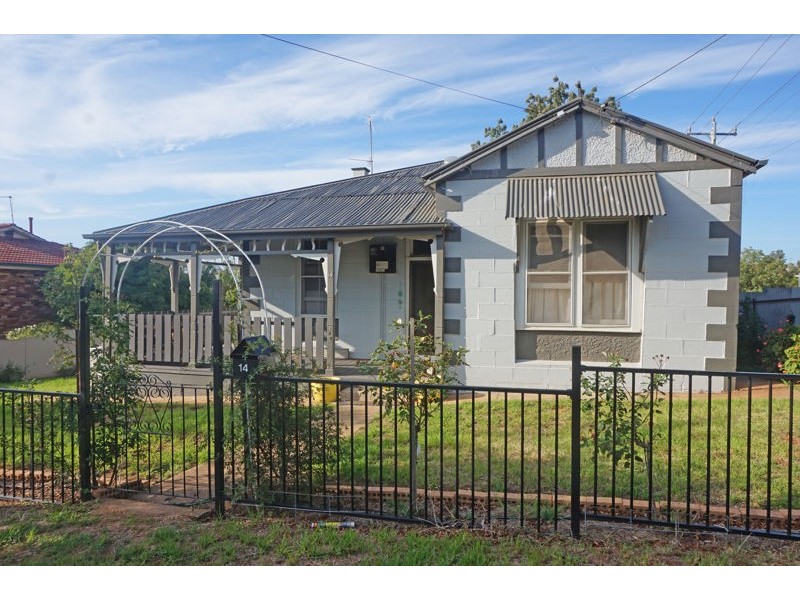14 Wardle Street, Junee NSW 2663