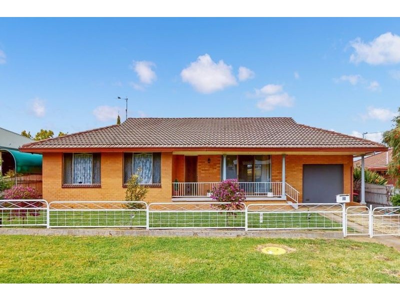 10 Marquis Street, Junee NSW 2663