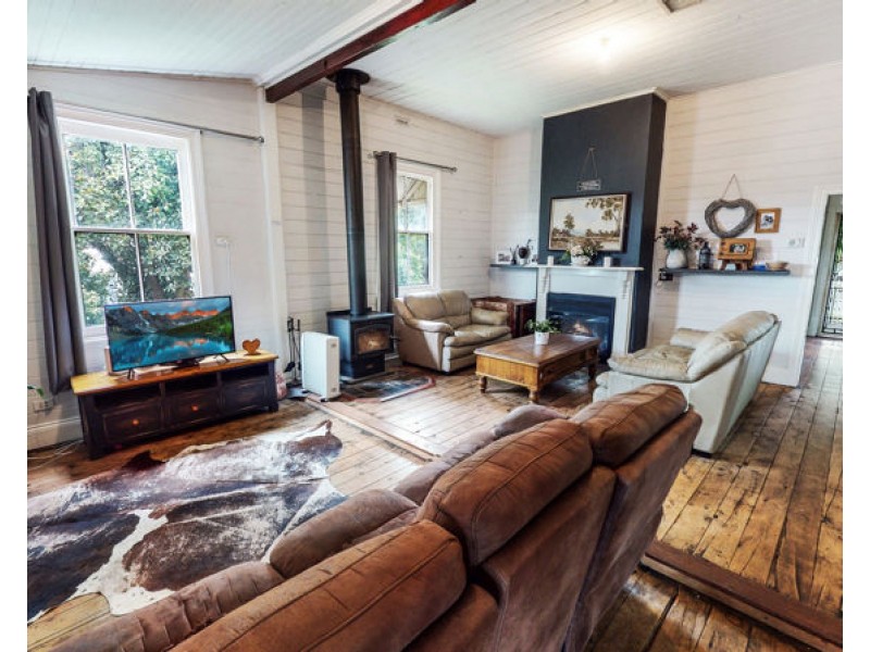 17 Thomas Street, Junee NSW 2663