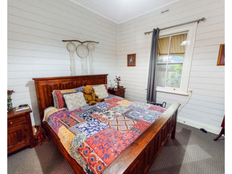 17 Thomas Street, Junee NSW 2663