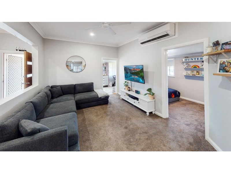 13 Lord Street, Junee NSW 2663