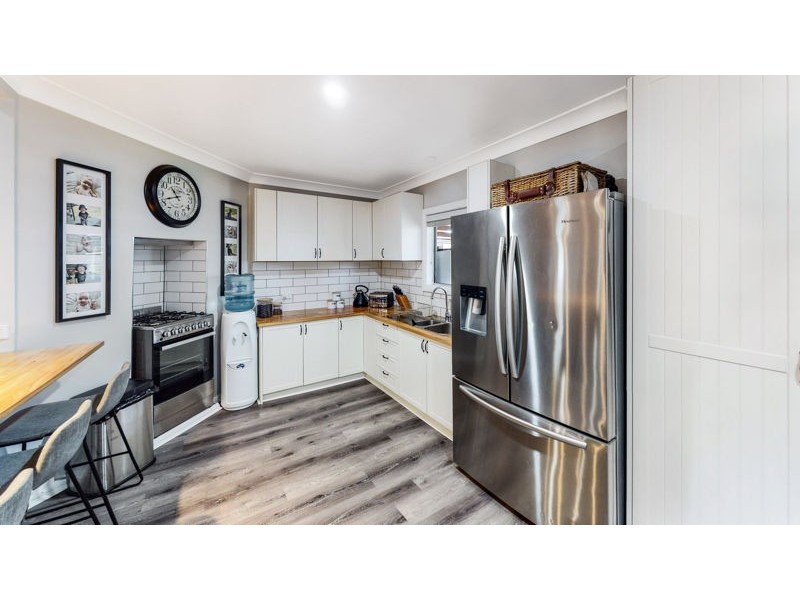 13 Lord Street, Junee NSW 2663