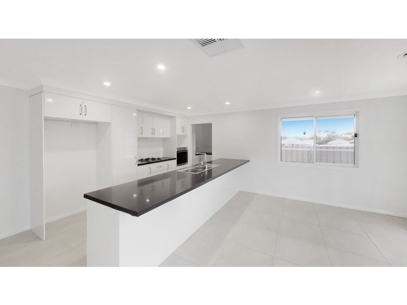 Townhouse 4 Waratah Dr, Junee NSW 2663