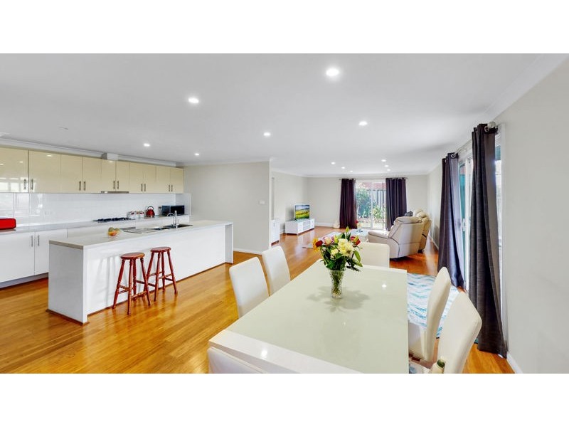 6 Vaughan street, Junee NSW 2663