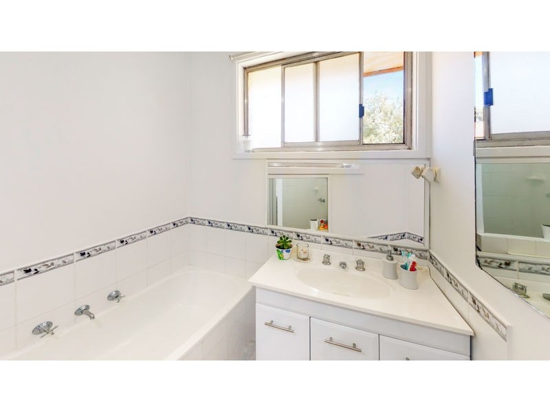 10 Arnold Street, Junee NSW 2663