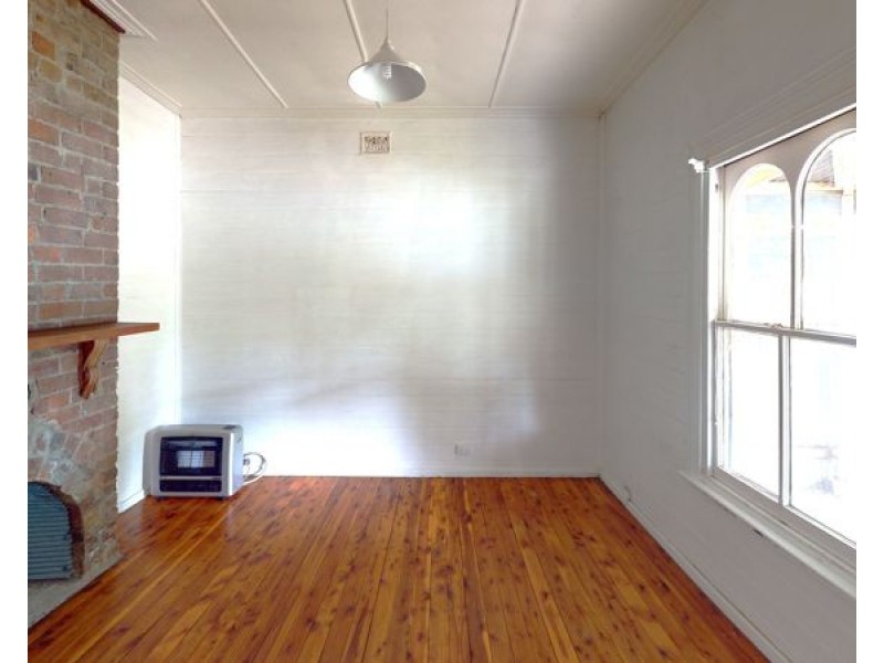 56 Broadway, Junee NSW 2663