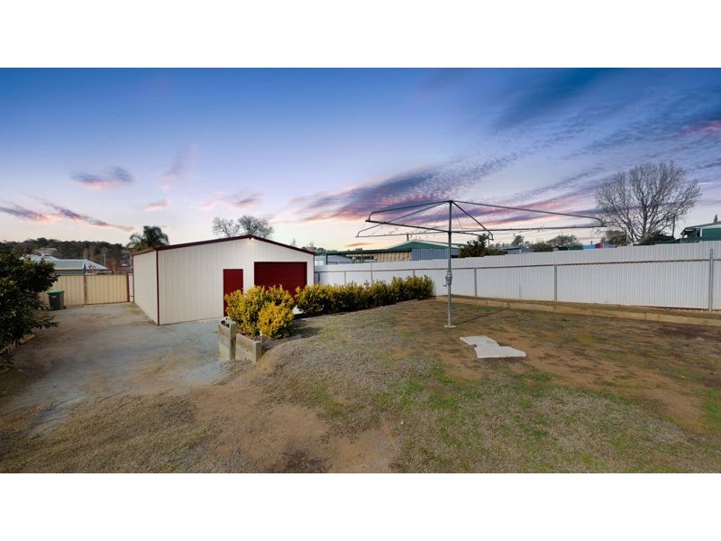 68 Joffre St, Junee NSW 2663