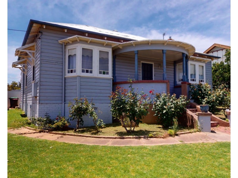72 Gundagai Road, Junee NSW 2663