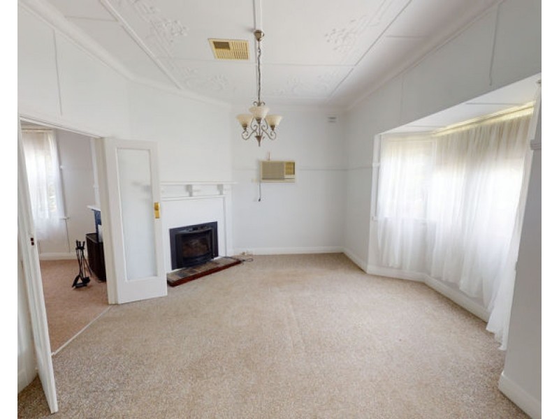 72 Gundagai Road, Junee NSW 2663