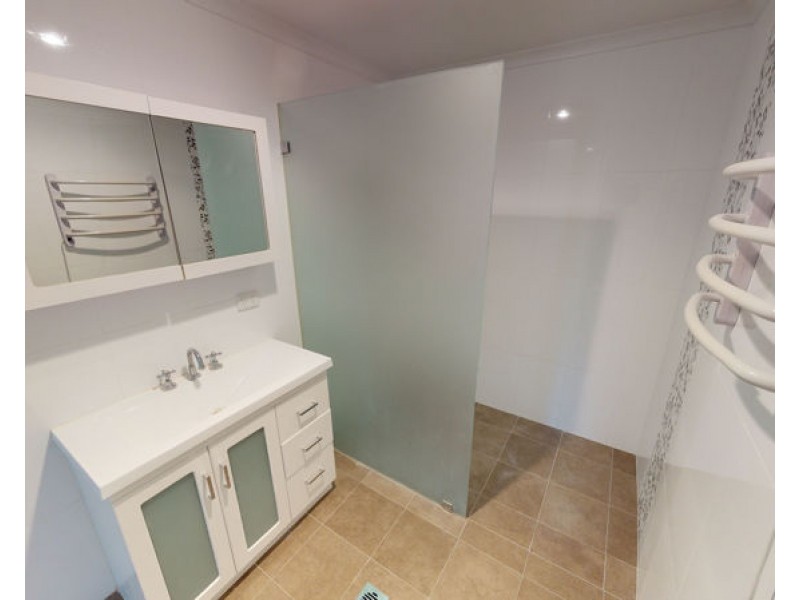 72 Gundagai Road, Junee NSW 2663