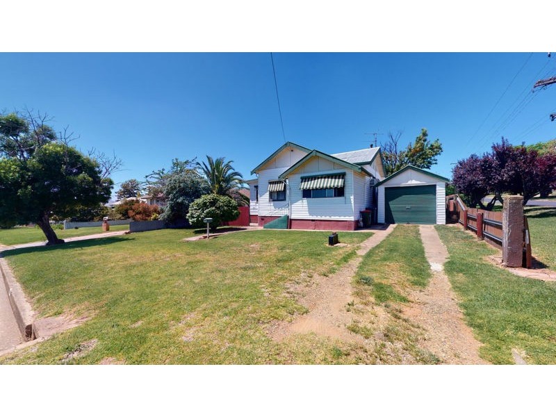 20 Percy Street, Junee NSW 2663