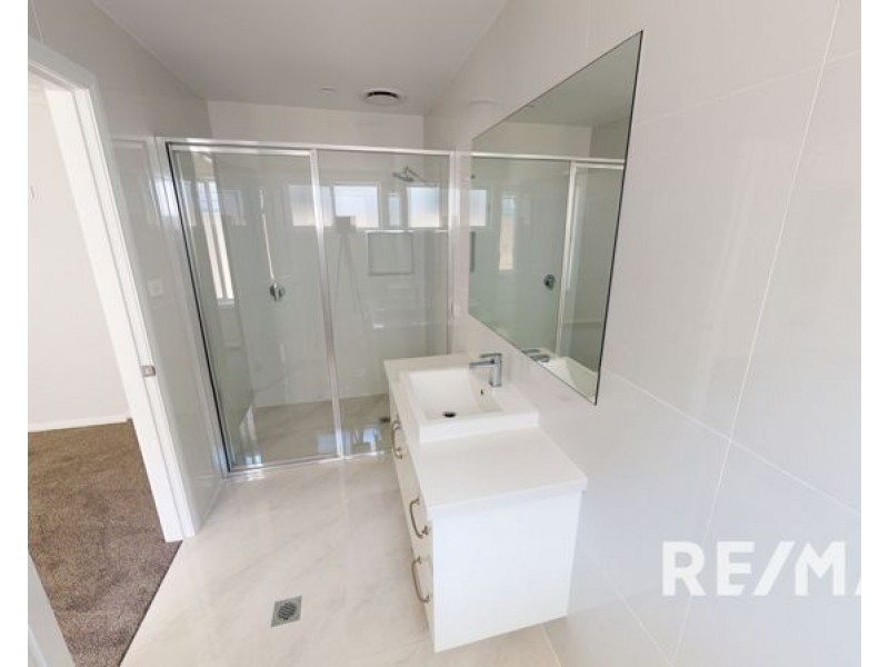 6/37 Waratah Drive, Junee NSW 2663