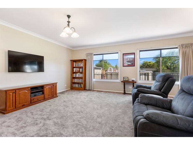 13 De Salis Drive, Junee NSW 2663