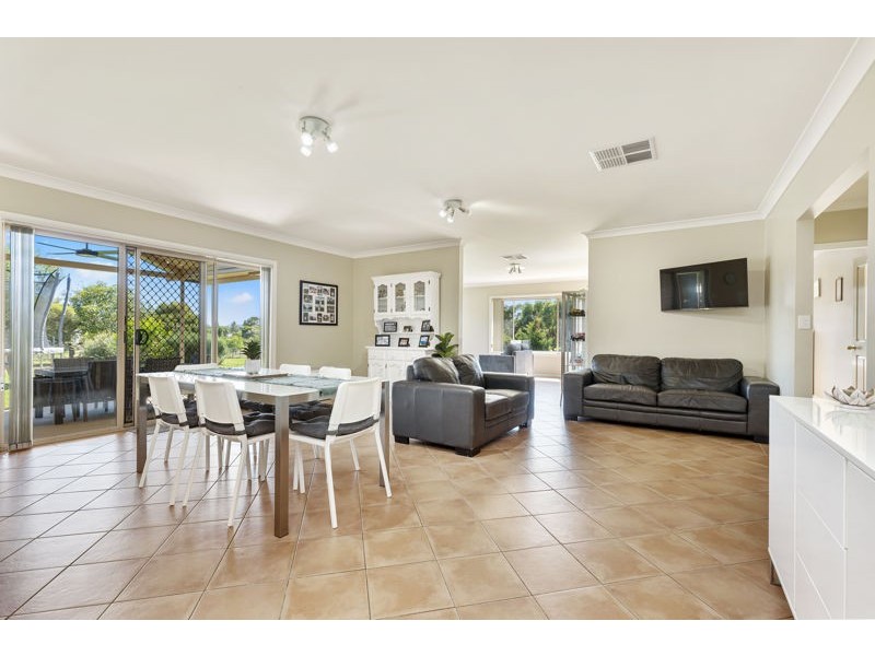 13 De Salis Drive, Junee NSW 2663