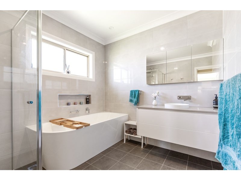 13 De Salis Drive, Junee NSW 2663