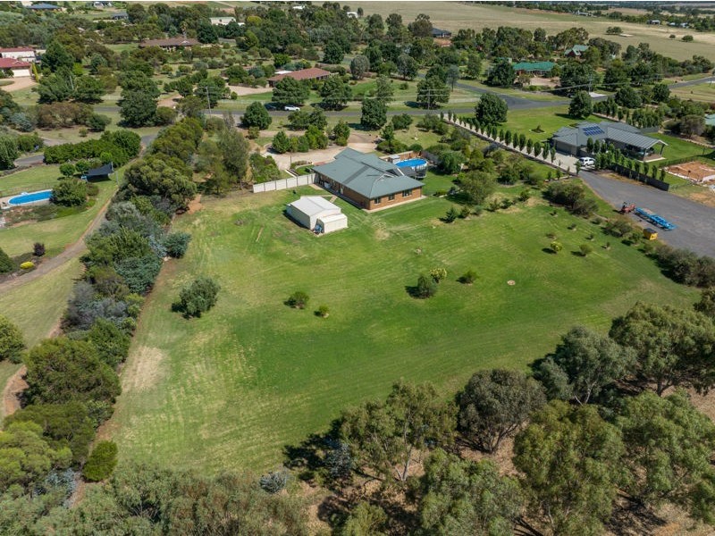 13 De Salis Drive, Junee NSW 2663