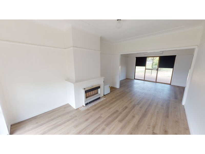 19 Robert St, Junee NSW 2663