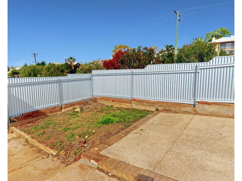 29 French St, Junee NSW 2663