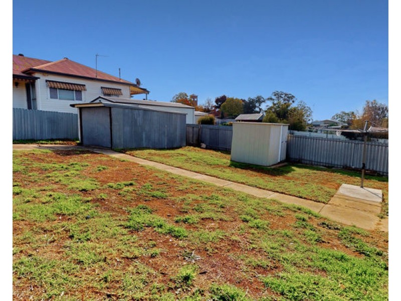29 French St, Junee NSW 2663