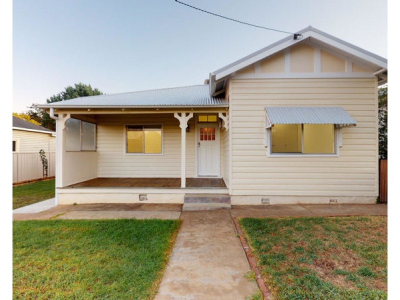 24 Elizabeth Street, Junee NSW 2663