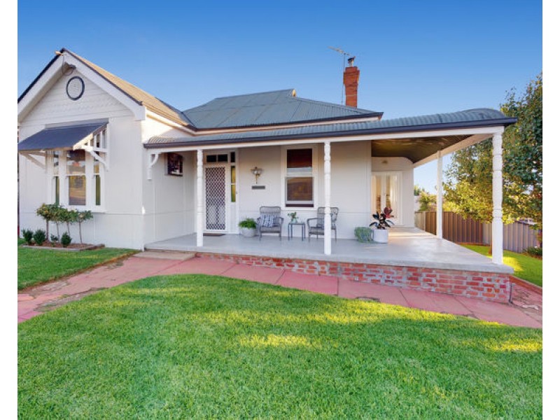 51 Hill Street, Junee NSW 2663