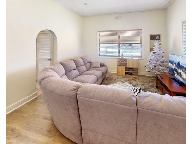 7 Orr Street, Junee NSW 2663