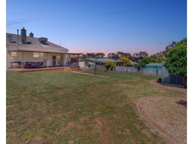7 Orr Street, Junee NSW 2663