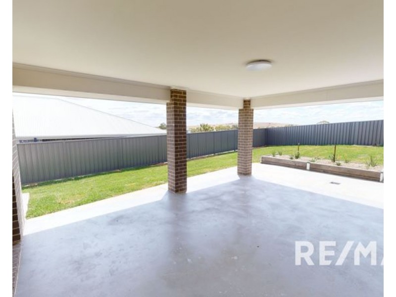 5 Cuttle Court, Junee NSW 2663