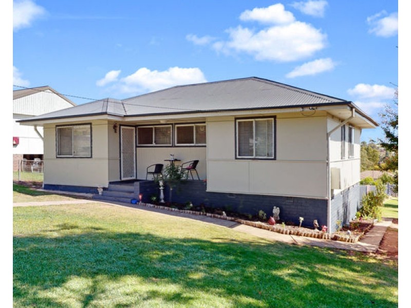 68 George Street, Junee NSW 2663