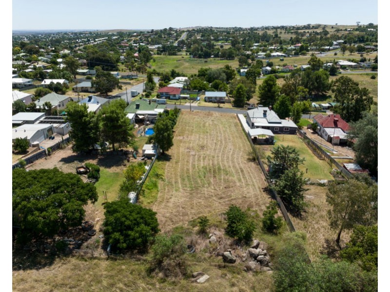 83 George Street, Junee NSW 2663