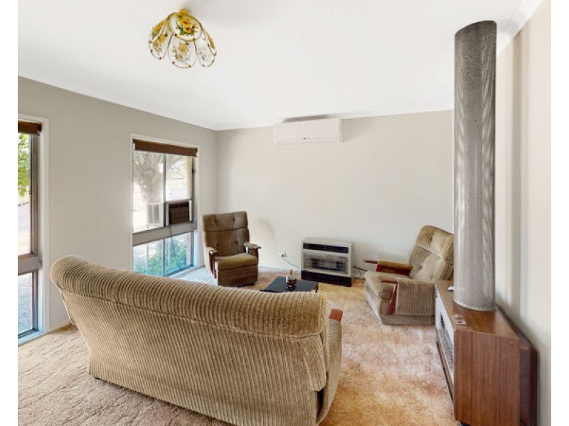 9 Arnold St, Junee NSW 2663