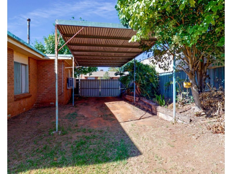9 Arnold St, Junee NSW 2663
