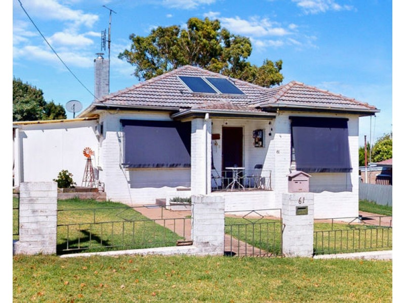 61 George Street, Junee NSW 2663