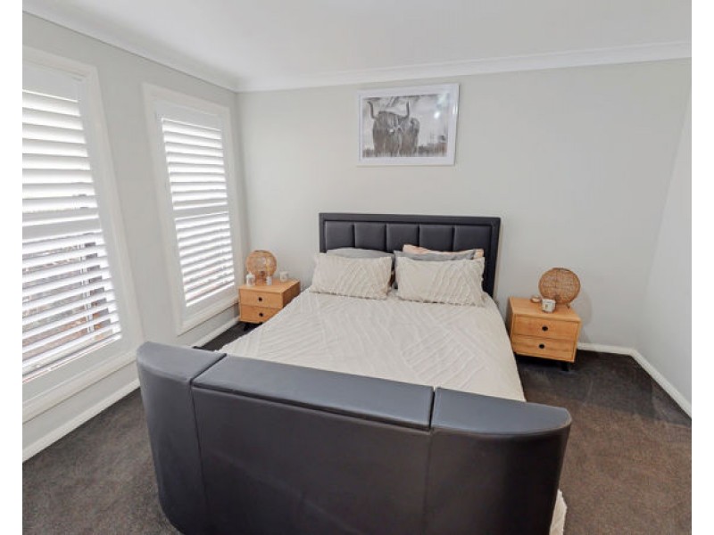 6 Hilton Place, Junee NSW 2663