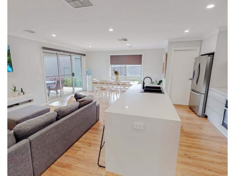 6 Hilton Place, Junee NSW 2663