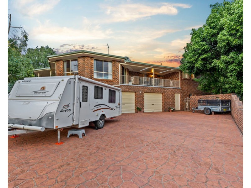 22 Cassia Way, Junee NSW 2663