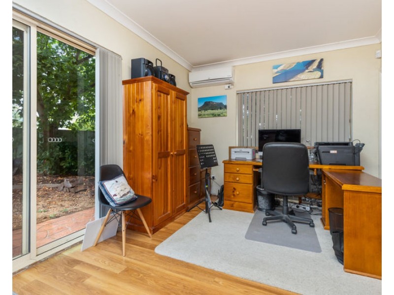 22 Cassia Way, Junee NSW 2663