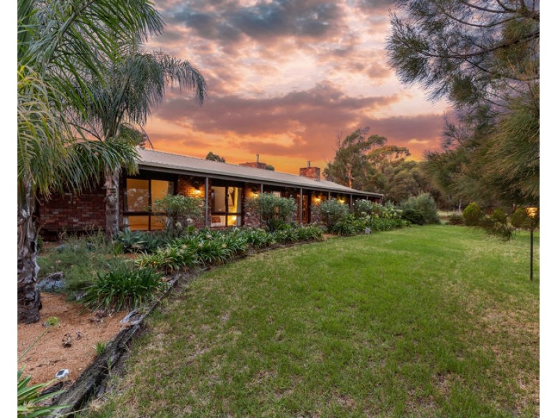 40 Devlin St, Coolamon NSW 2701