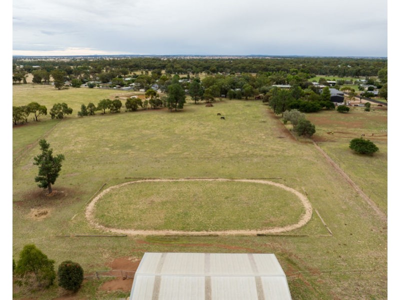 40 Devlin St, Coolamon NSW 2701