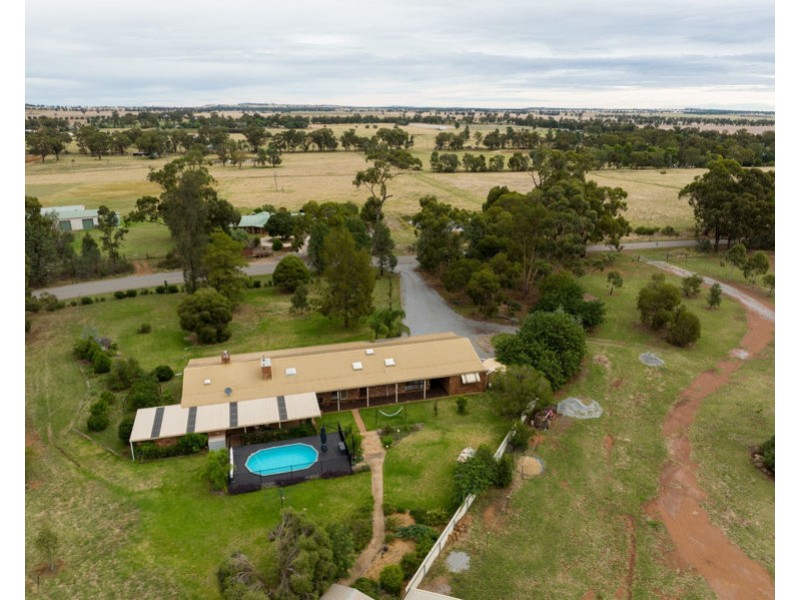 40 Devlin St, Coolamon NSW 2701