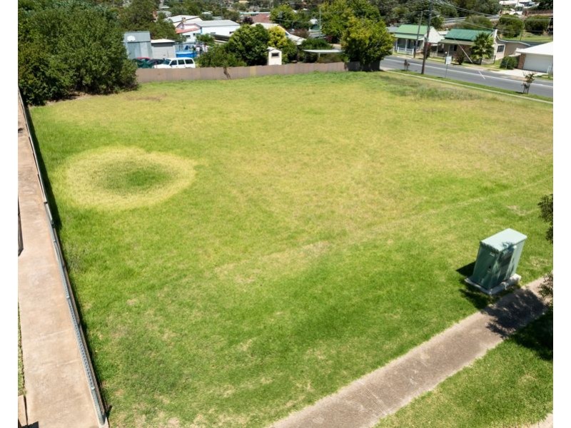 2 Ducker Street, Junee NSW 2663