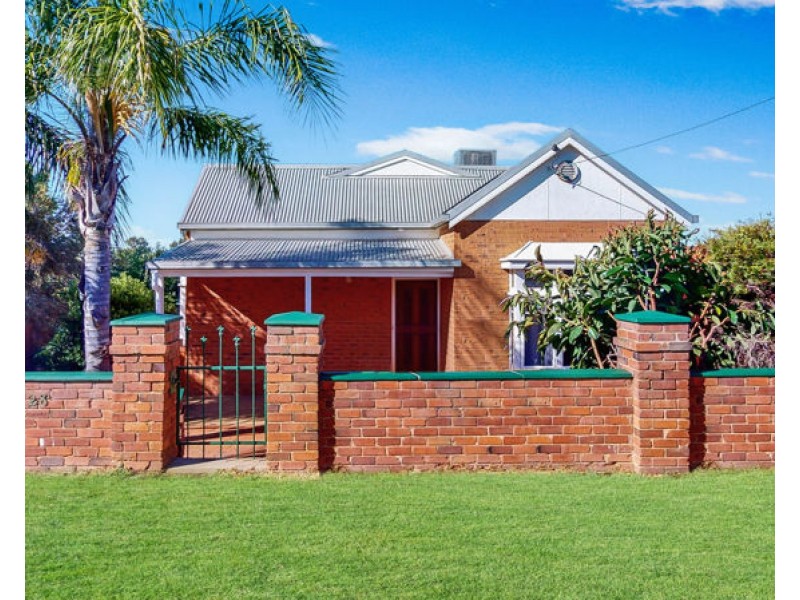 28 Marquis Street, Junee NSW 2663