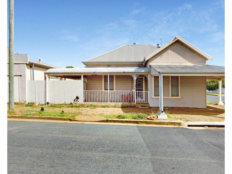 46 Regent Street, Junee NSW 2663