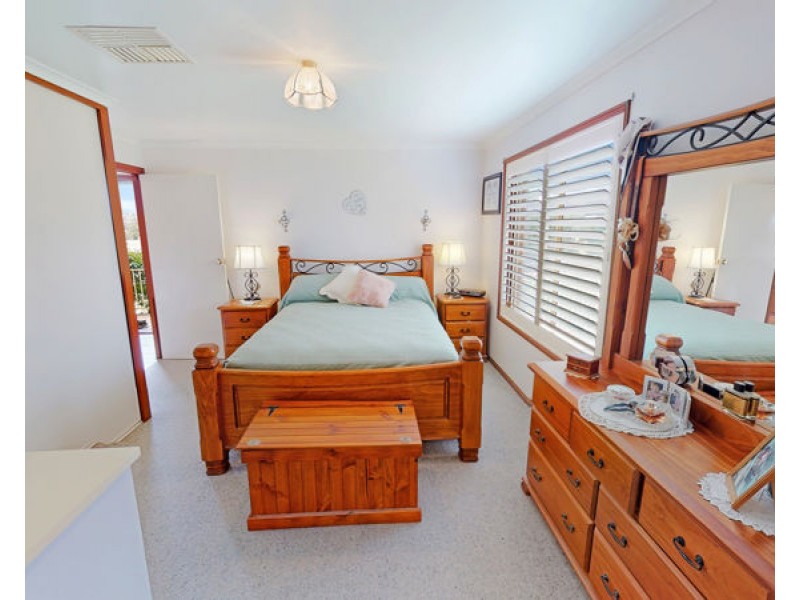102 Park Lane, Junee NSW 2663