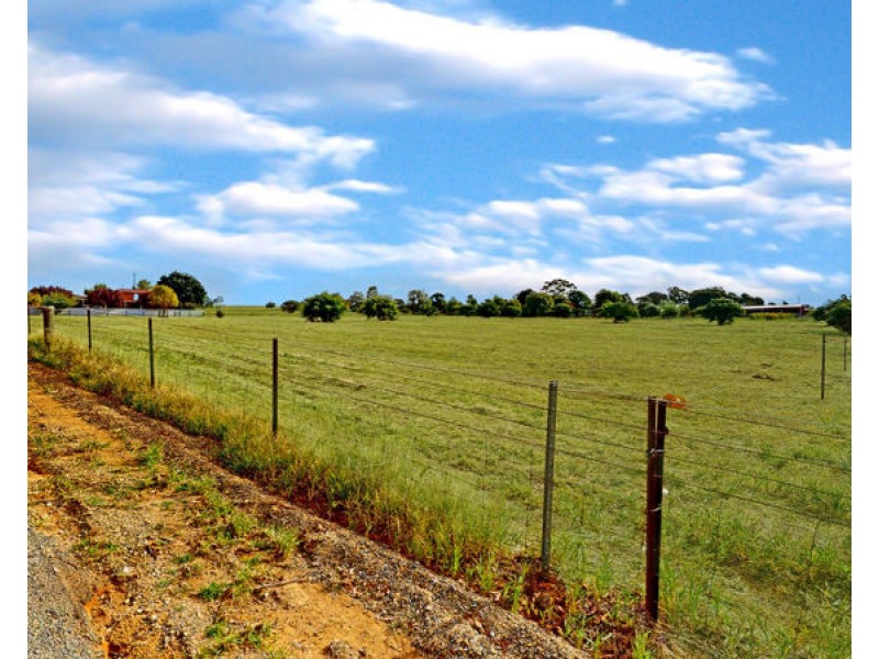 102 Park Lane, Junee NSW 2663