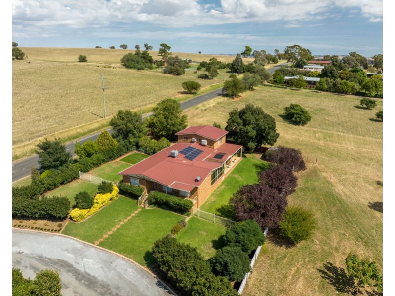 102 Park Lane, Junee NSW 2663